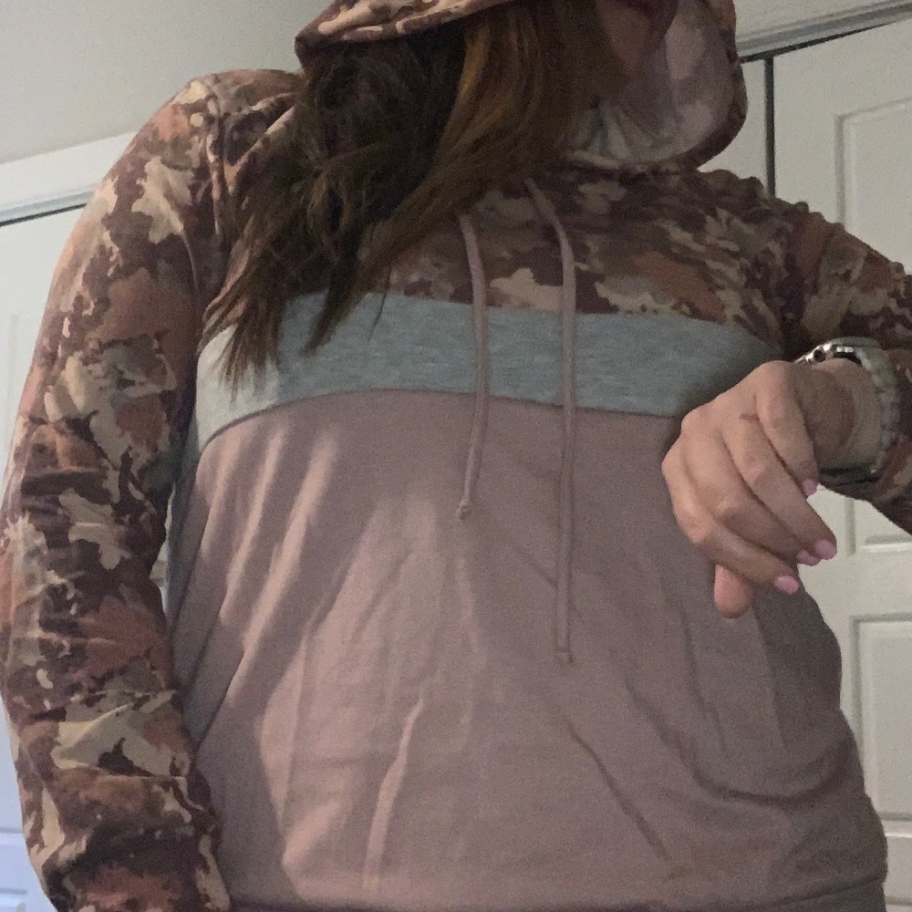 Lightweight hoodie